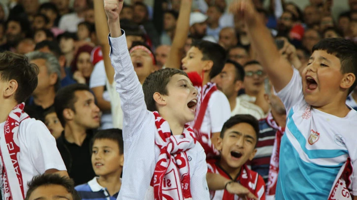 Yetkililer Bu Sese Kulak Verin! Minik Yiğidolar Nerede?
