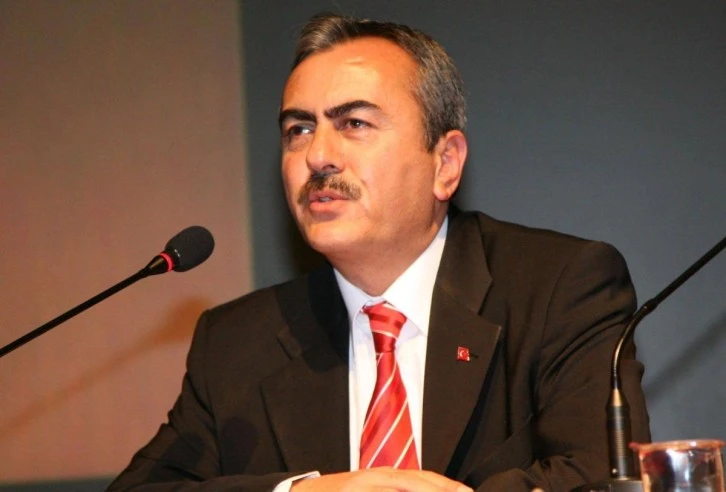 Sivaslı Yazar Ahmet Necip Günaydın'ın Yeni Kitabı Çıktı 