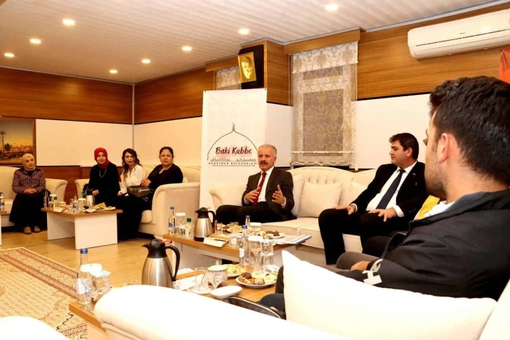 Sivas Milli Eğitim Müdürü Çiçeği Burnunda Öğretmenlerle Buluştu 