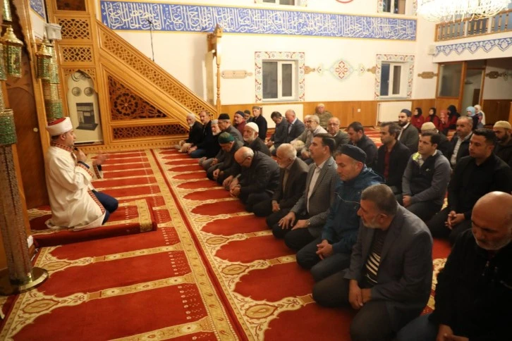 Sabah Namazında Buluştular 