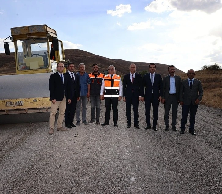 Vali Müjdeyi Verdi, O Yol Asfaltlanacak! 