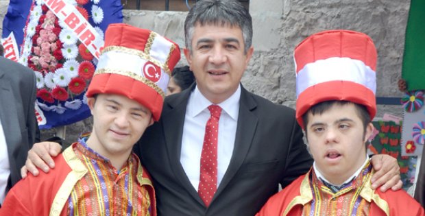 Öğrenciler Kermes Açtı