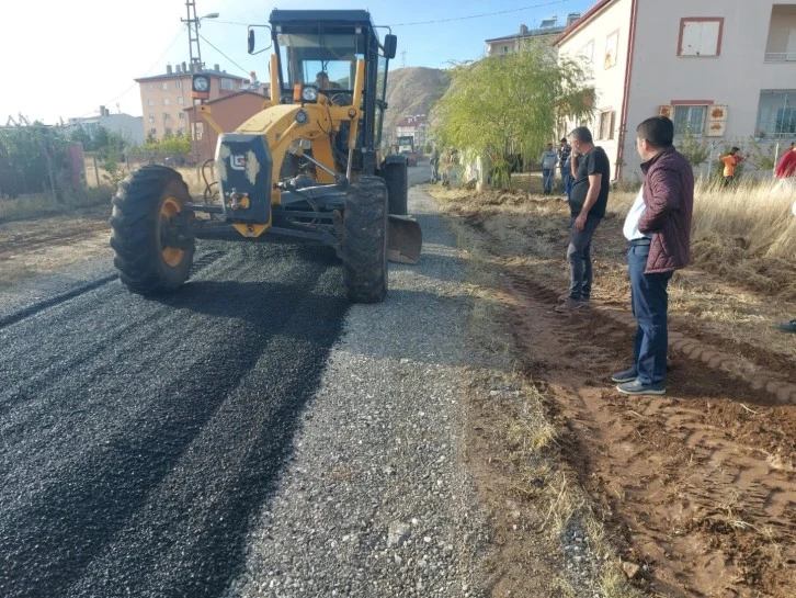 Sivas'ta Asfaltlanmadık İlçe Yolu Kalmayacak!
