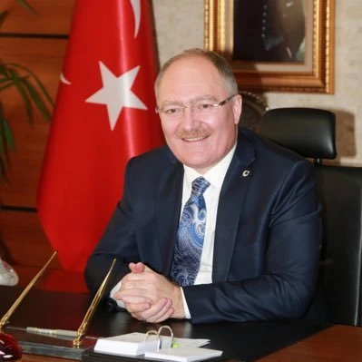 Sivas'ta Üniversite Öğrencilerine 4 Bin Lira Destek!