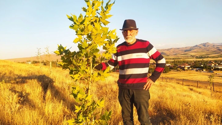 65 Yaşındaki Ömer Tural Çocukluk Hayali İçin Kolları Sıvadı 
