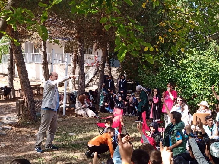 Sivaslı Gençler İzcilik  Kampında Buluştu