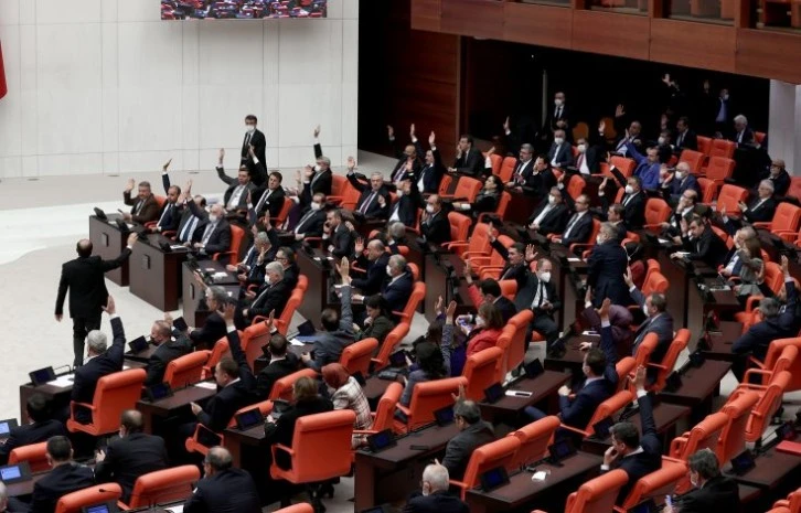 Türk Askerinin Lübnan'daki Görev Süresi 1 Yıl Daha Uzatıldı 