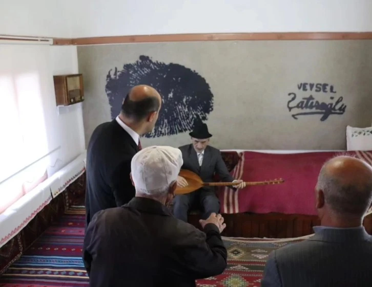 Şarkışla Kaymakamı Aşık Veysel'in Kabrini Ziyaret Etti 