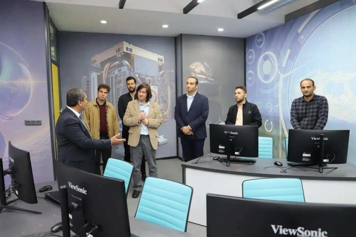 TÜBİTAK Heyeti SBTÜ'ye Hayran Kaldı 