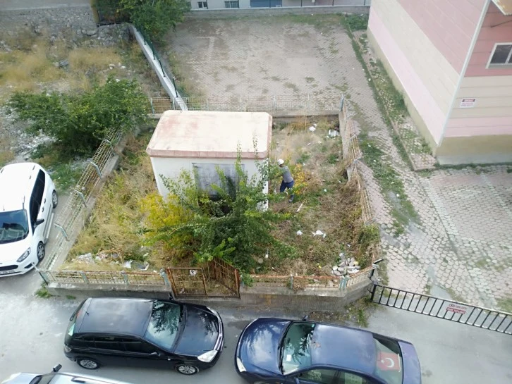 Şu Trafonun Etrafına El Atın!