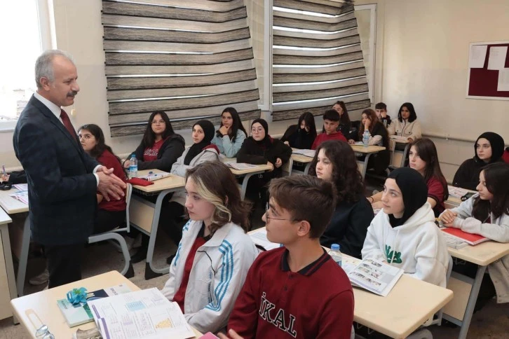 'Geleceğiniz ve Geleceğimiz için Gayret Gösterin'