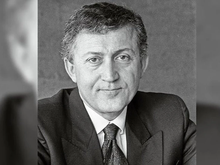 Gazeteci Ahmet Taner Kışlalı Unutulmadı 