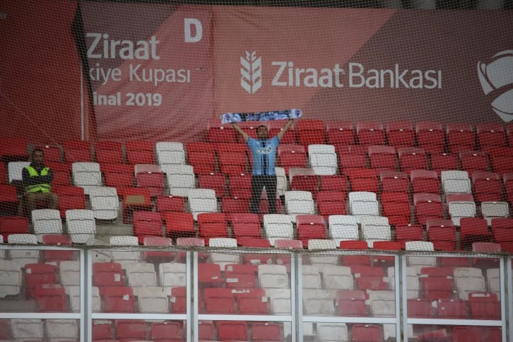 Kasımpaşa’yı Sivas’ta 1 Taraftar Destekledi