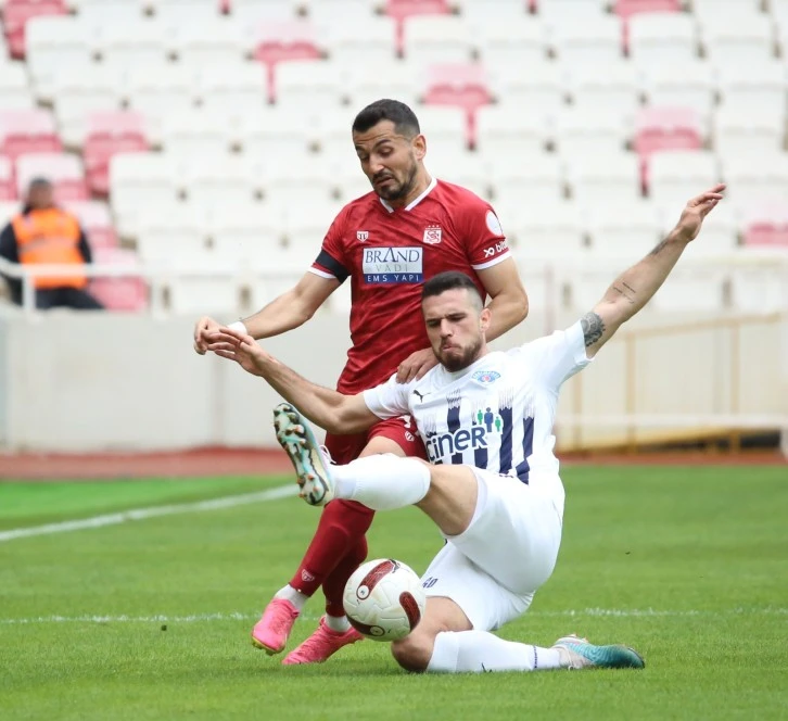 Sivas'ta İlk Gol Kasımpaşa'nın 