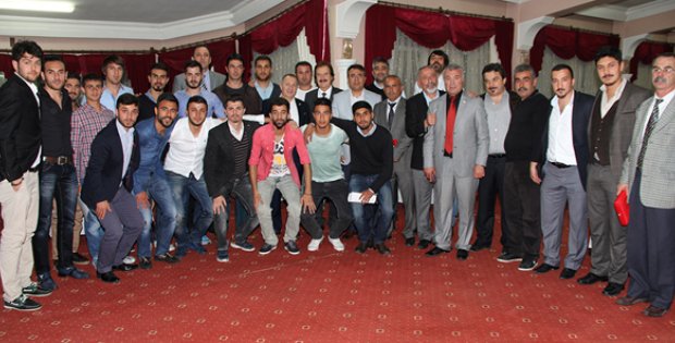 Kocacık´tan Başarılı Sporculara Yemek