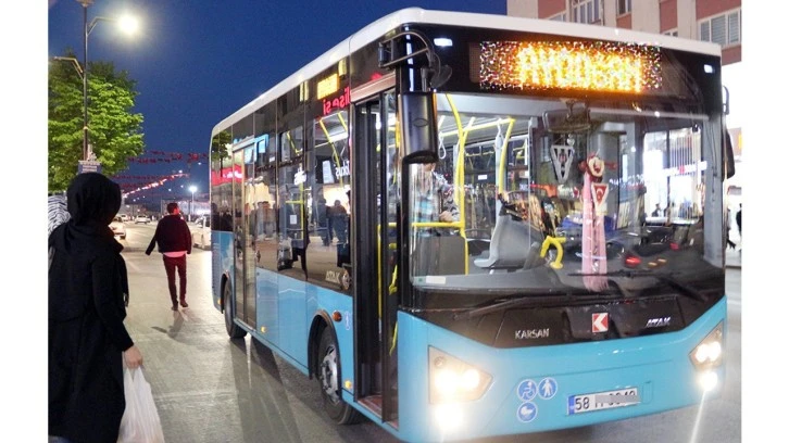 Sivas'ta Öğrencilerin Ulaşım Çilesi!