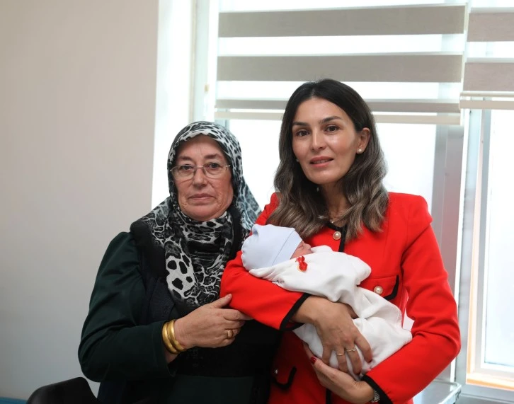 100. Yıl Bebeklerine Ziyaret