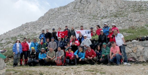 Tekeli Dağı´na Doğa Yürüyüşü Düzenlendi