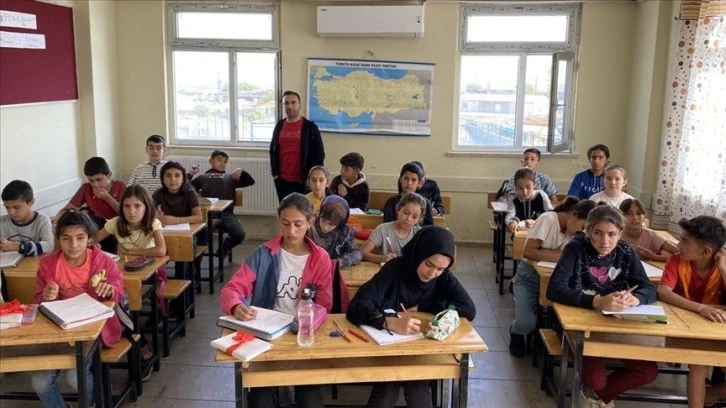 'Haydi Kızlar Okula' Projesiyle 16 Kız Öğrenci Okula Döndü 