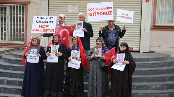 Evlat Nöbetine Bir Aile Daha Katıldı
