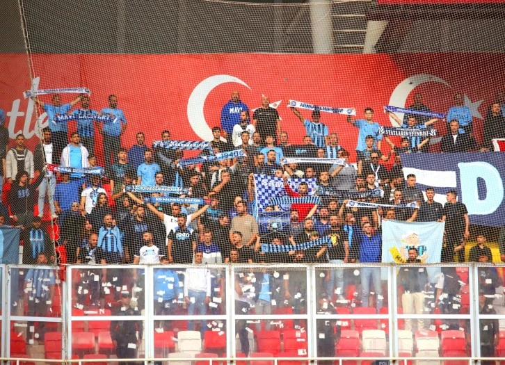 Adana Demirsporlu Taraftarlar Tribünü Doldurdu