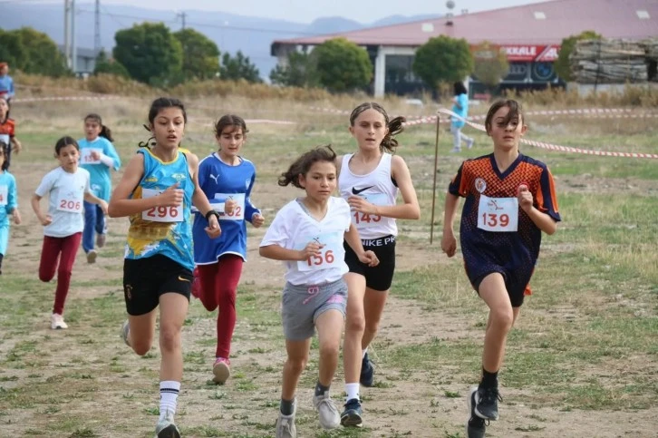 Sivas'ta 103 Sporcu Atatürk için Koştu 