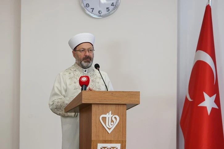 Diyanet İşleri Başkanı Erbaş 'Vaizler Hizmet İçi Eğitim Semineri'nin Açılışında Konuştu