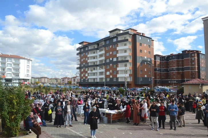 Filistin'e Destek İçin Kermes Düzenlendi