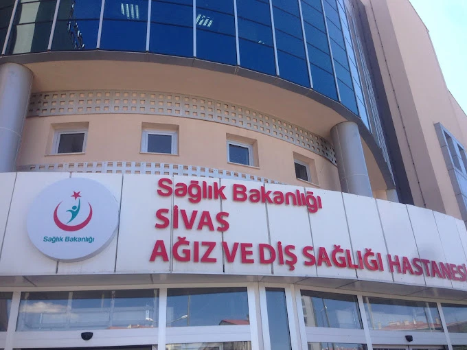 Hastanede Adil Yönetim İstiyoruz; Mahmutoğlu Hesabını Sorsun!