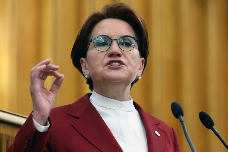 Meral Akşener'de CHP Kurultay'ına 'Hançer Edebiyatları' Göndermesi