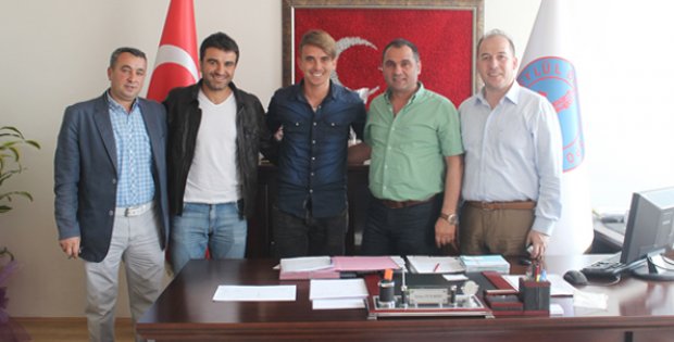 Kahraman´la 2 Yıllık Anlaşma