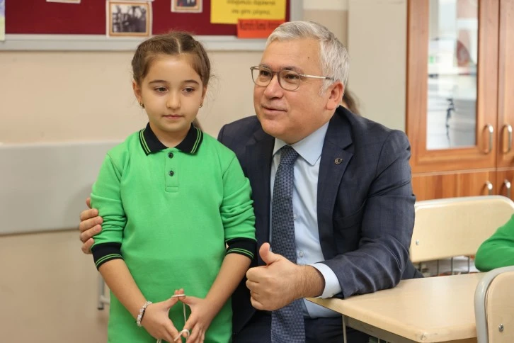 Sivas Valisinden Minik Buğlem'e Sürpriz 