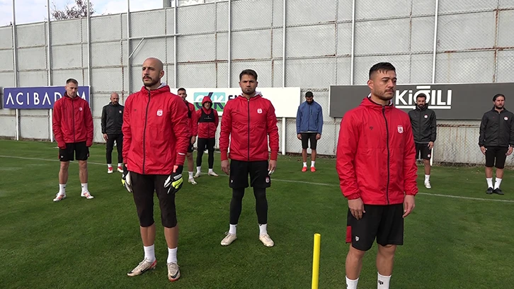 Sivasspor, Mustafa Kemal Atatürk İçin Saygı Duruşunda Bulundu
