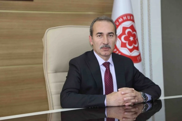 Minnetle Yâd Ediyoruz