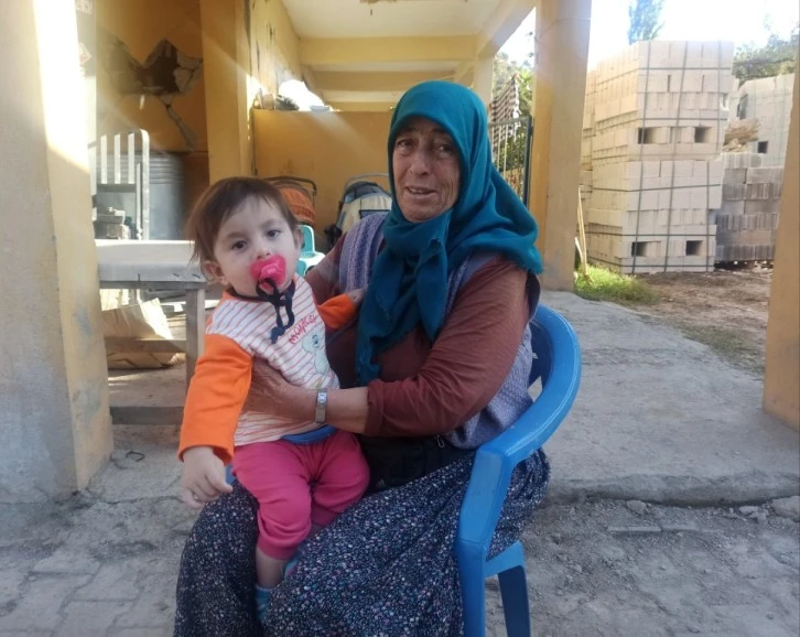 Torunuyla Teselli Buluyor