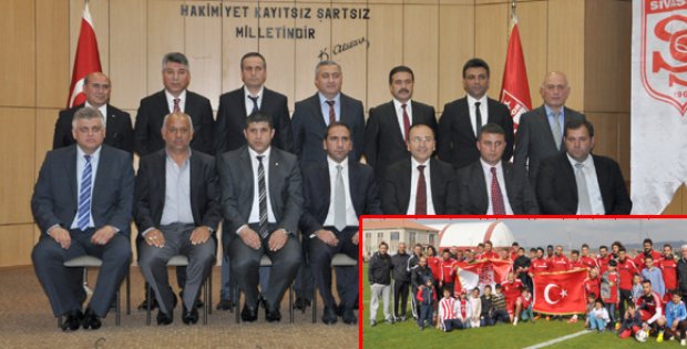 Tertemiz Bir Maziye Kimse Leke Süremez