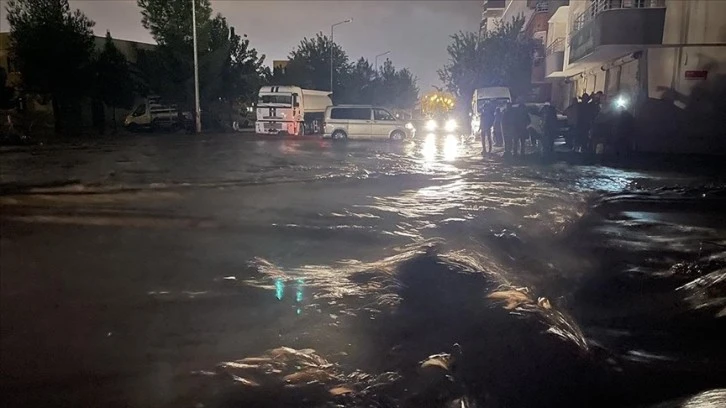 Batman'da Sele Kapılan Kadın Hayatını Kaybetti, 3 Çocuk Kayıp 