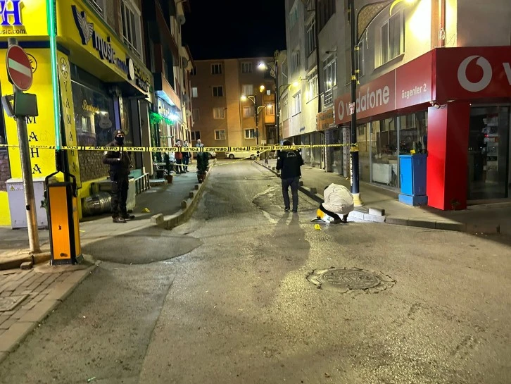 Sivas'ta Taşlı, Sopalı, Silahlı Kavga!