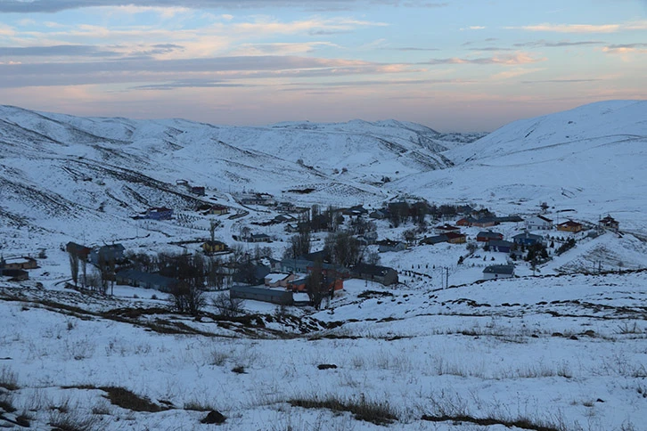 Sivas- Erzincan Kara Yolunda Kar Yağışıyla Beraber Tipi Etkili Oldu 