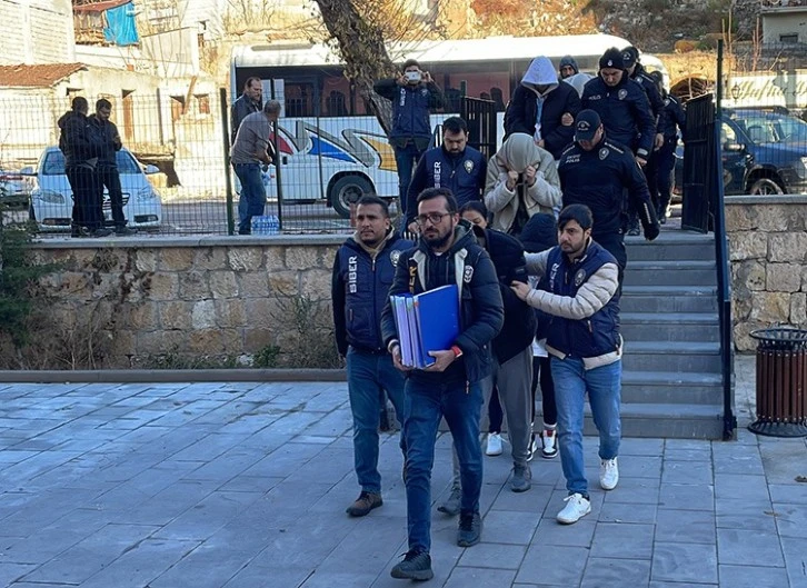 Emniyet Kargo Dolandırıcılarına Göz Açtırmıyor