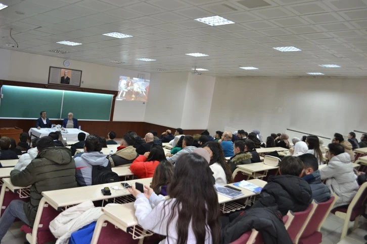 DAP Söyleşisi Yoğun İlgi Gördü