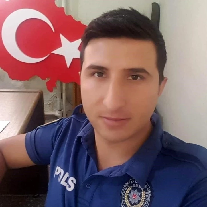 Kalp Krizi Geçiren Polis Hayatını Kaybetti