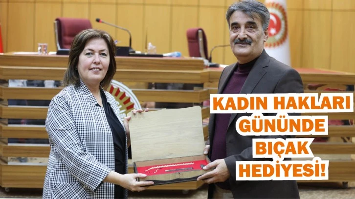 Kadın Hakları Gününde Bıçak Hediyesi!