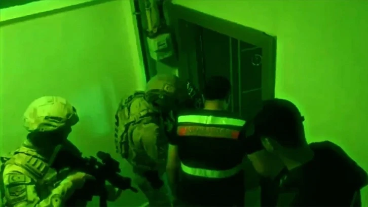 'Kafes-17 Operasyonu'nda İskoçlar Çetesi' Çökertildi! 