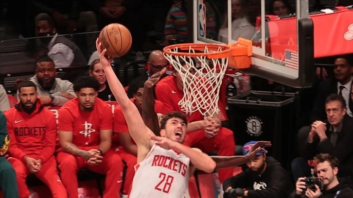 Alperen Şengün, Cedi Osman'ı Yendi 