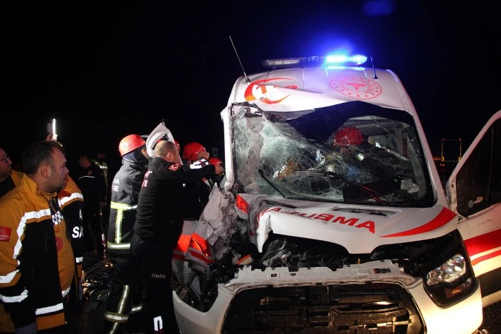 Kazaya Karışan Ambulanstaki Hasta Yaşamını Yitirdi 