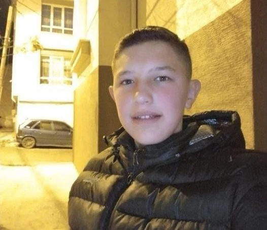 15 Yaşındaki Yiğit, 20 Gün Süren Yaşam Mücadelesini Kaybetti