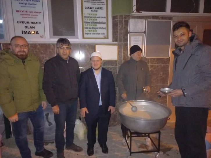 Down Sendromlu Muhtar Her Sabah Çorba Dağıtıyor 