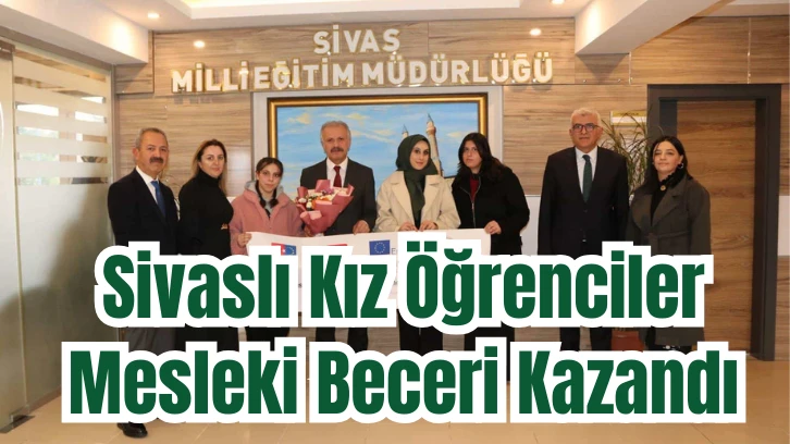 Sivaslı Kız Öğrenciler Mesleki Beceri Kazandı