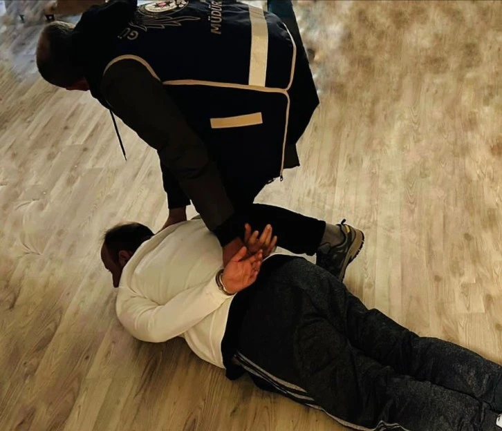 Güvenlik Güçlerine Hakaret Eden Şüpheli Yakalandı 